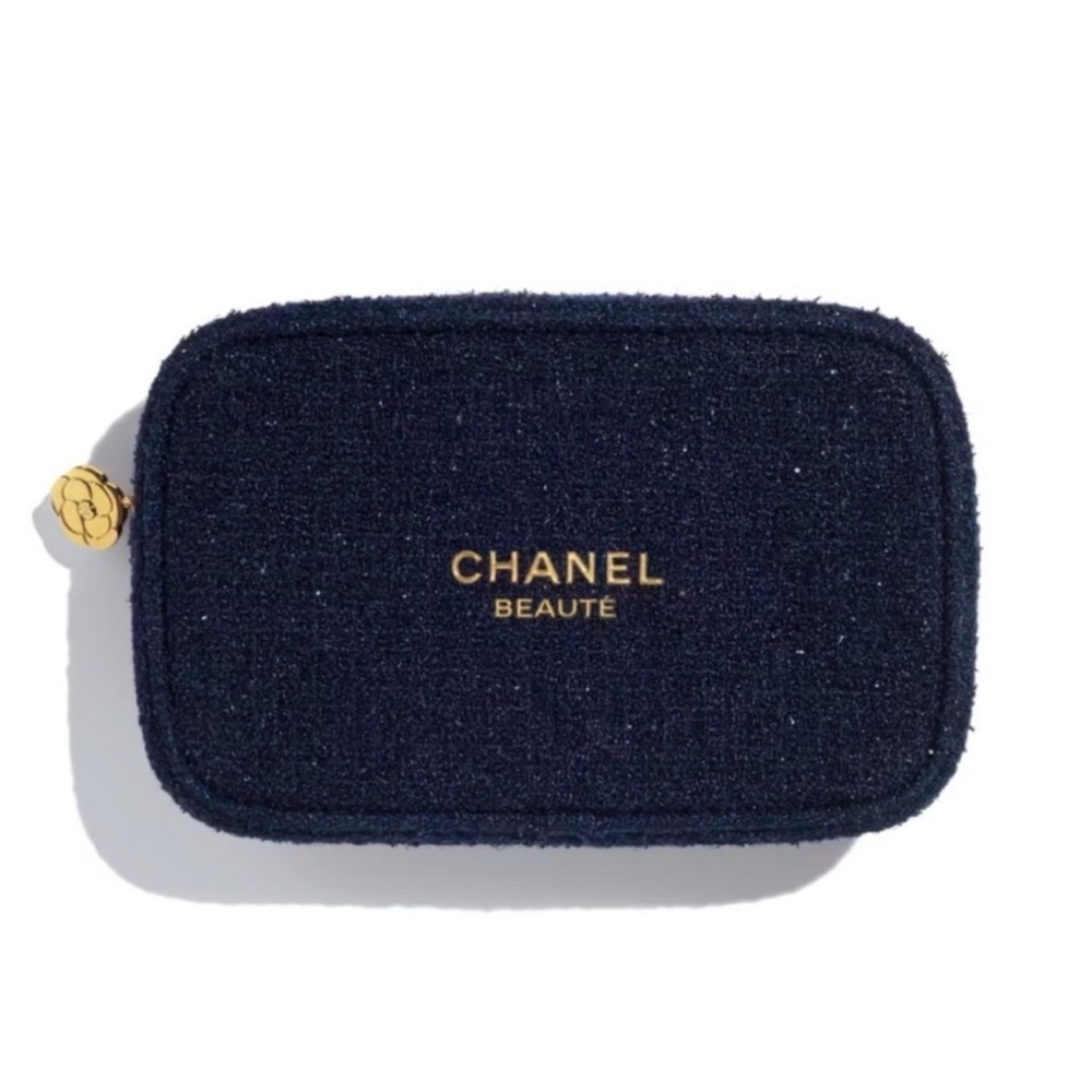 Chanel holiday limited edition zipped pouch tweed beauty bag travel navy blue